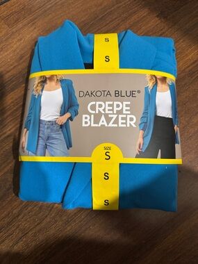 Dakota Blue Crepe Blazer in Bright Teal Blue - Size S